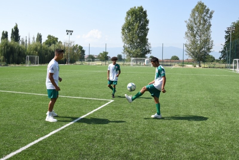 В националния „Отбор на надеждата” попаднаха трима млади футболисти от община Пазарджик